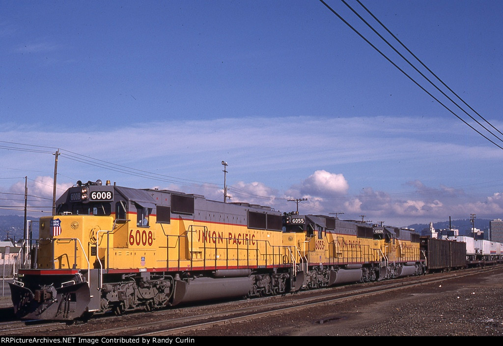 UP 6008 at Oakland